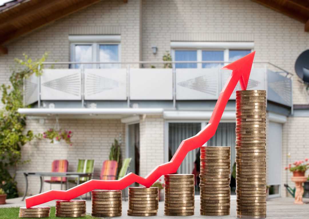 Strategies to increase airbnb monthly rentals income in london city relay