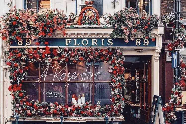 London's 12 oldest shops - Christmas shopping in style - City Relay